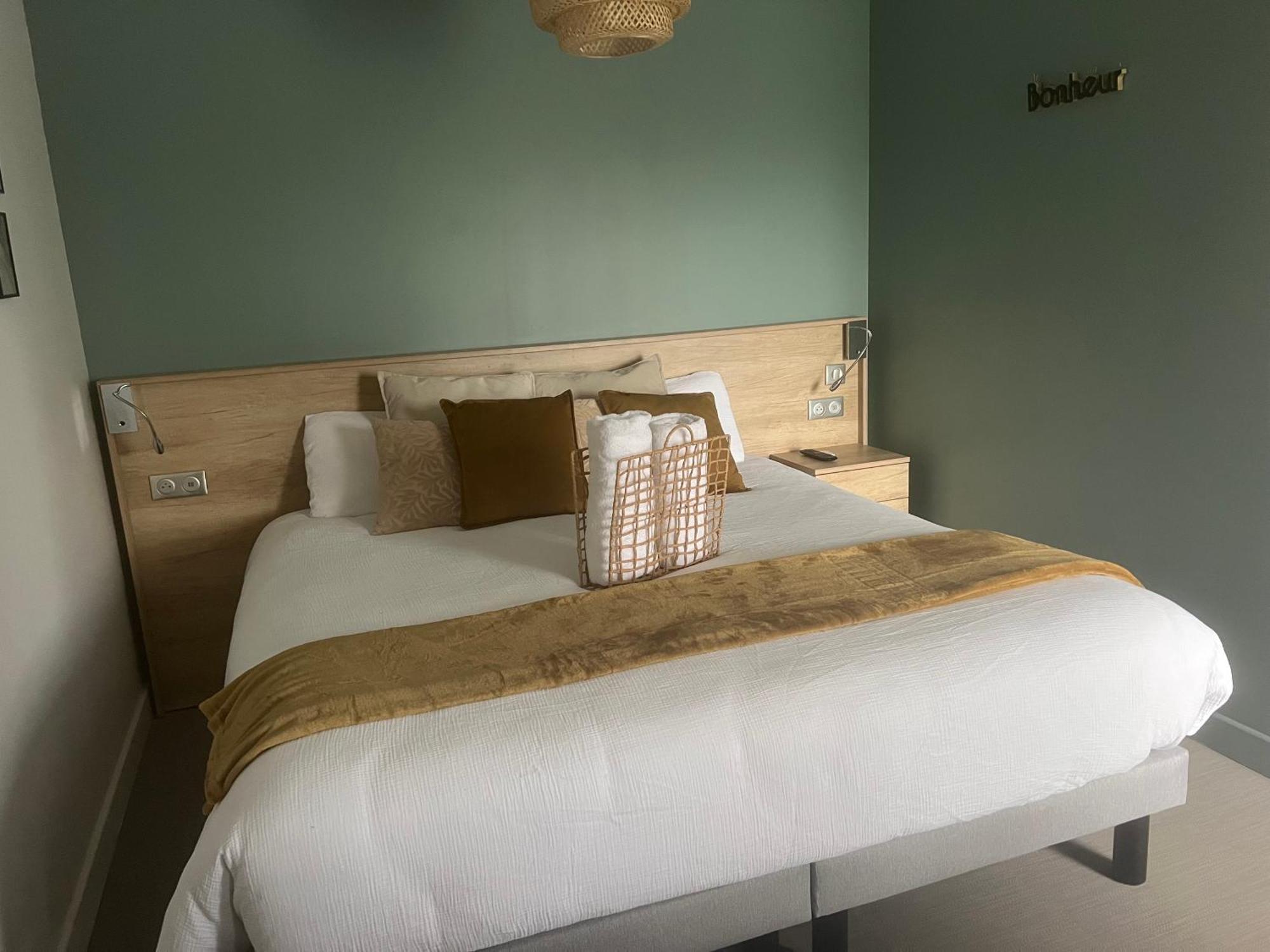 Chambre Privatisee L'Ermitage Vue Sur La Mayenne Château-Gontier Exteriör bild